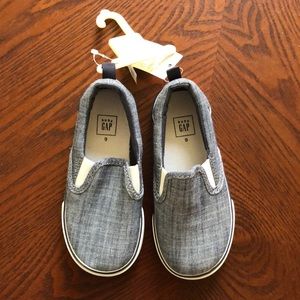 Gap kids chambray slide sneakers size 9 NWT